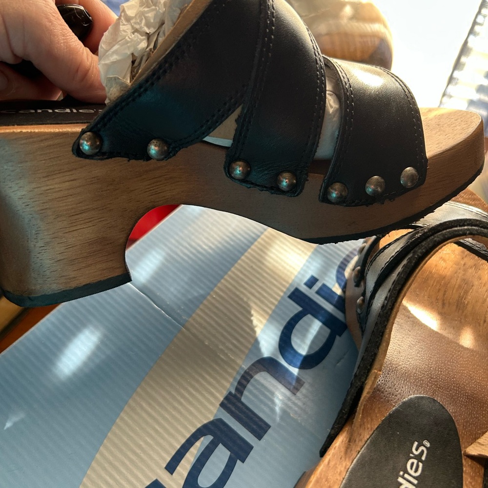 B Leather Sandals with Wooden Heel 7